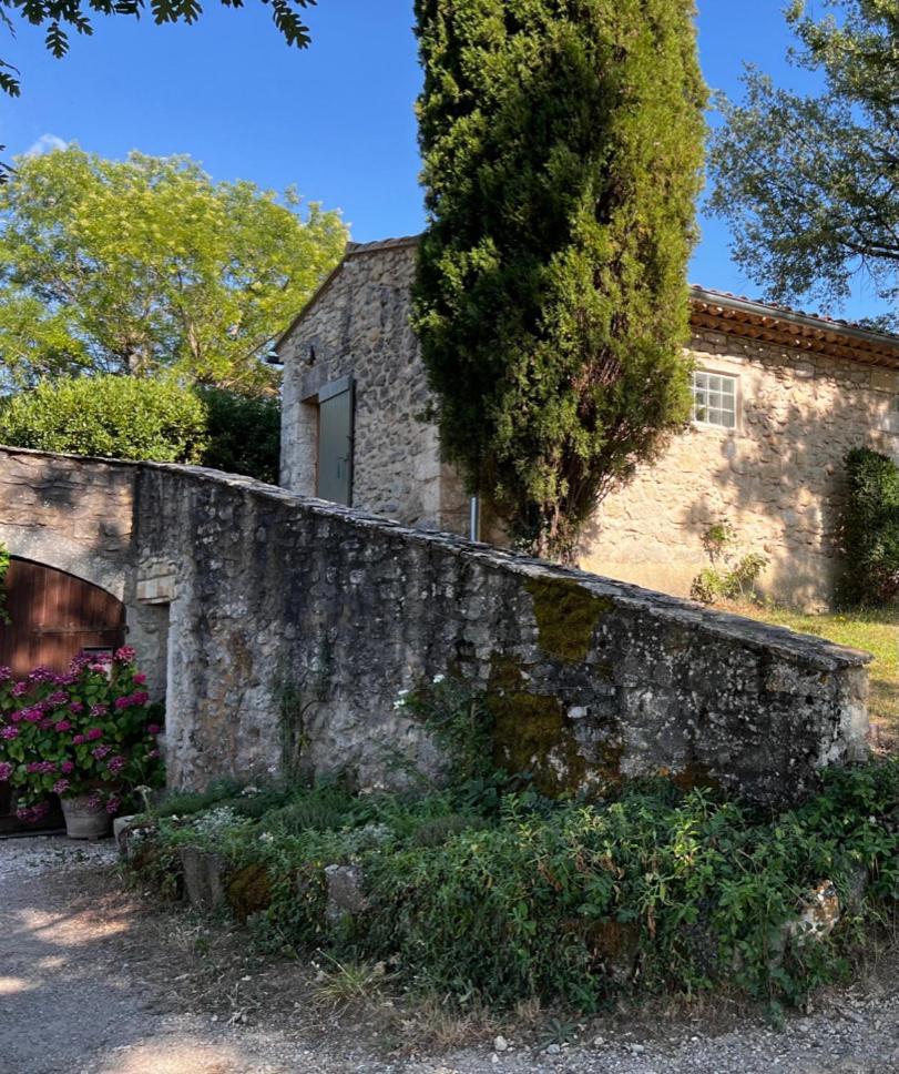 Bergerie Bed & Breakfast Montjustin Eksteriør bilde